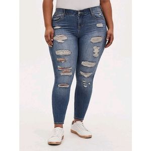 Torrid Bombshell skinny jean size 20 tall